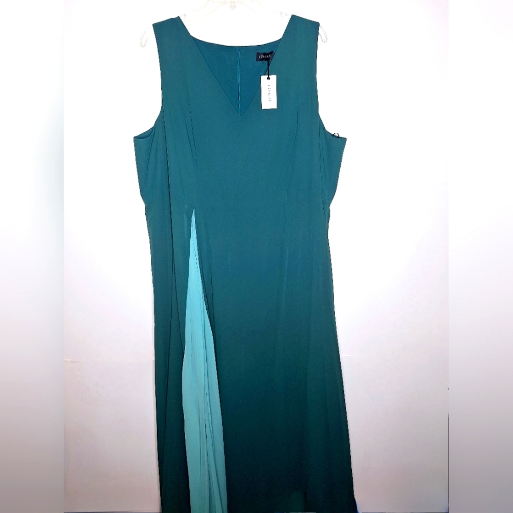 NWT Mod Cloth Liza Luxe "The Goddess in Green" Extended Plus-size formal gown.